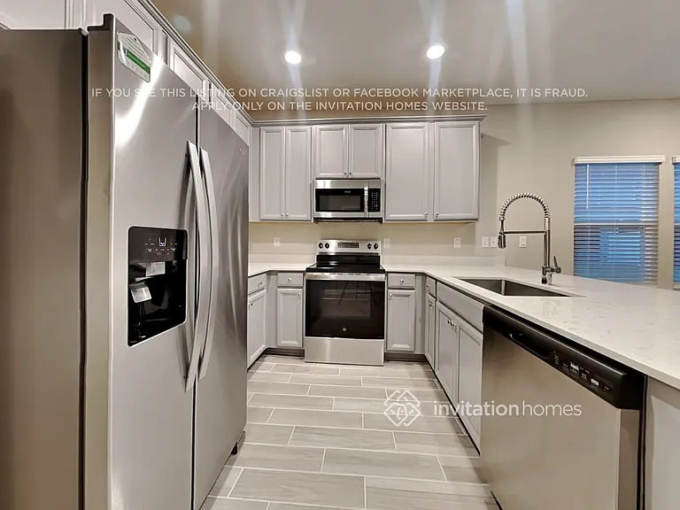 570 Cherry Ridge Dr — Photo 7