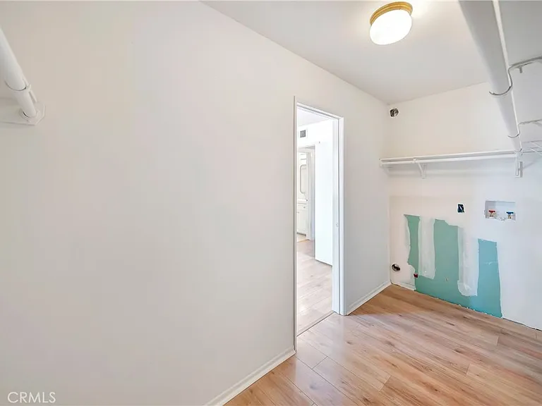 1614 E Chevy Chase Dr #2 — Photo 17