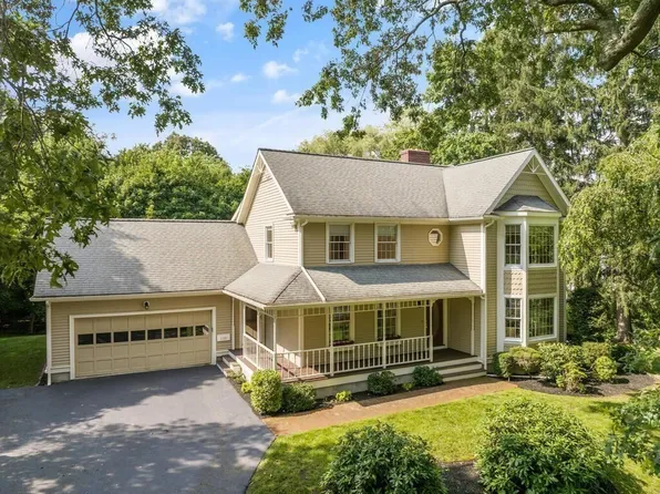 2261 Massachusetts Ave, Lexington, MA 02421