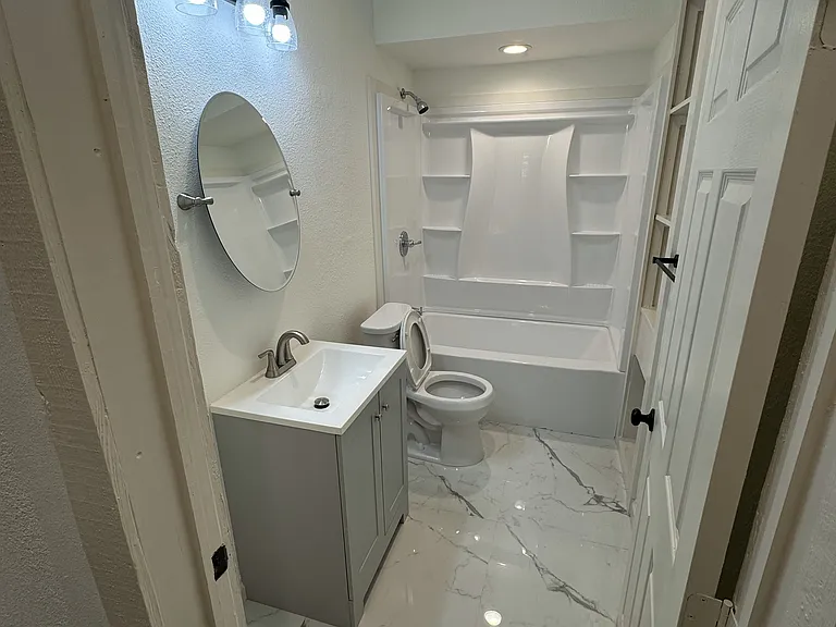 1614 Lee Ave — Photo 12