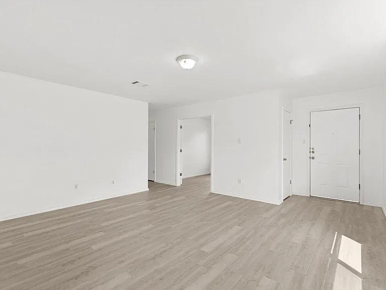 112 James Lin Cir — Photo 10