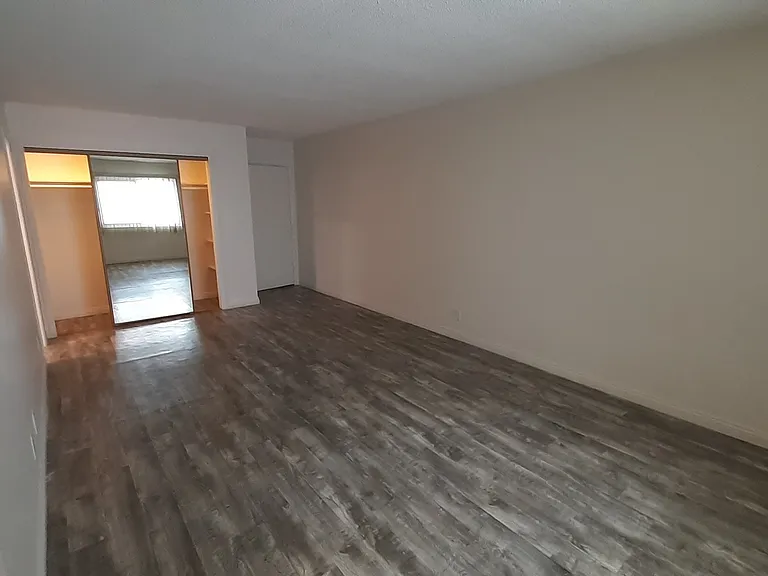 5929 Laurel Canyon Blvd #14 — Photo 4