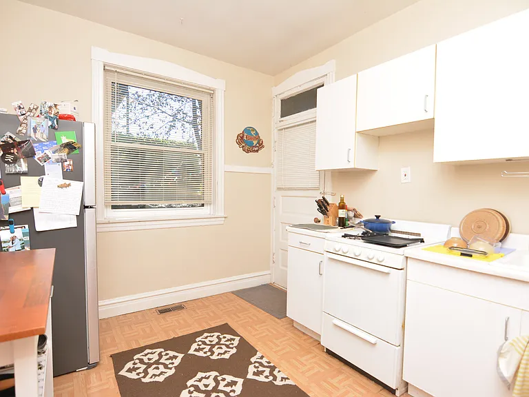 1609 W Grace St #1 — Photo 3