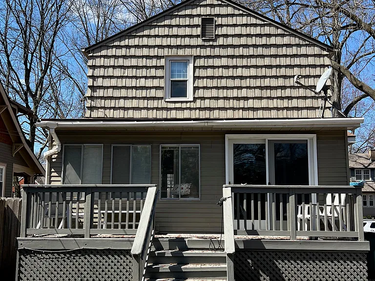 816 Maplegrove Ave — Photo 2