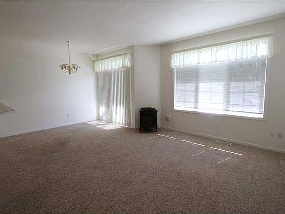 4th image of 623 S 38th St W