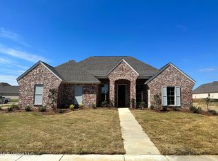 913 Glenwild Cir, Canton, MS 39046