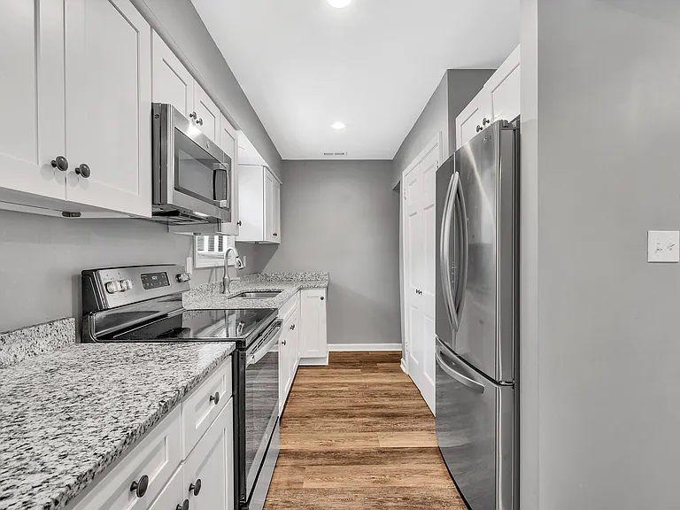 1223 Archdale Dr #A — Photo 3