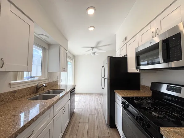 923 Regal Rd #923, Encinitas, CA 92024