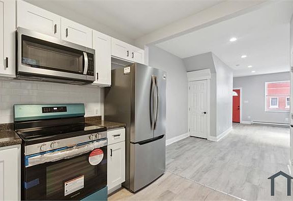 5th image of 1934 N Patton St #3
