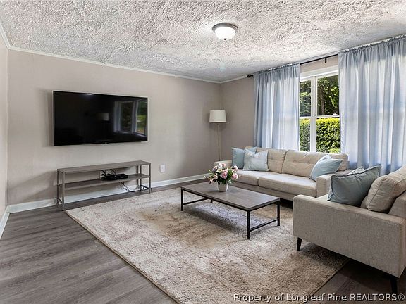 3rd image of 2639 Crystal Springs Dr