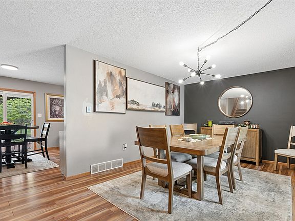 3rd image of 440 Peace Ave NW