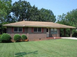 918 Parkstone Dr, Stone Mountain, GA 30083