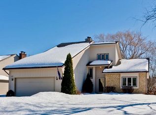 113 Lorraine Dr, Lake Zurich, IL 60047