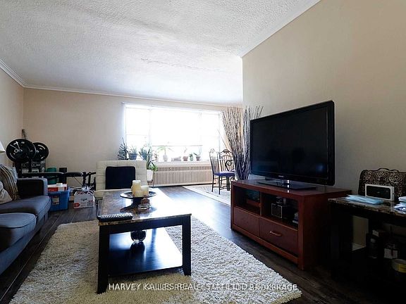 3rd image of 88 Trethewey Dr #4