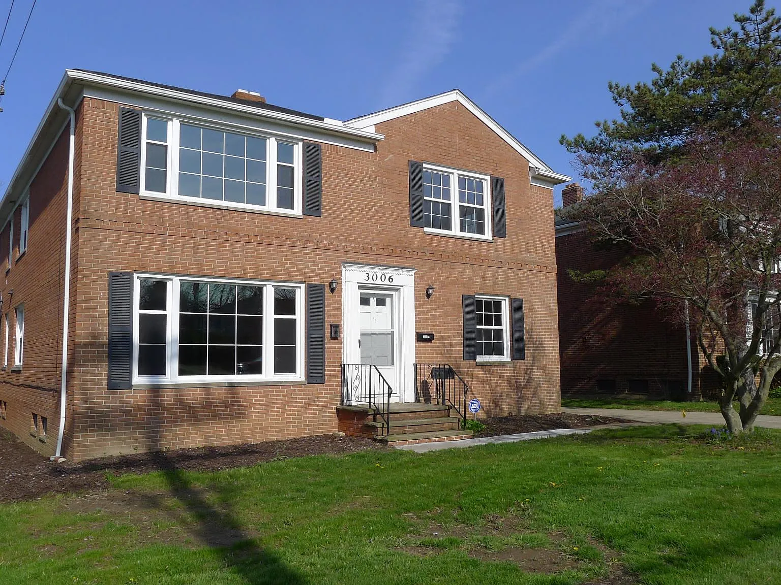 3006 Warrensville Center Rd — Photo 2