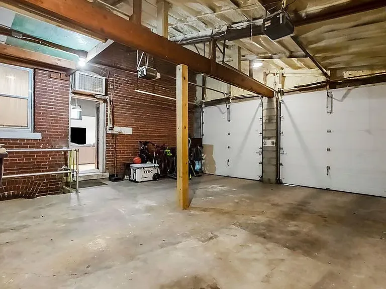328 Monroe Ave — Photo 11