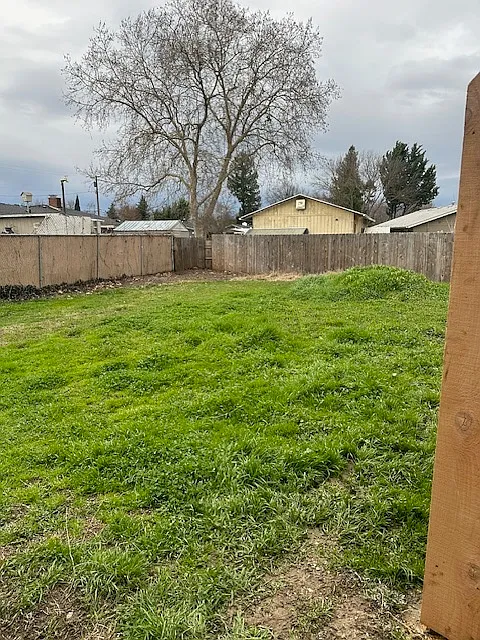 1733 Crater Lake Avenue - 1 — Photo 2