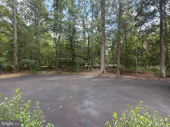 3rd image of 3830 Stoneybrook Rd