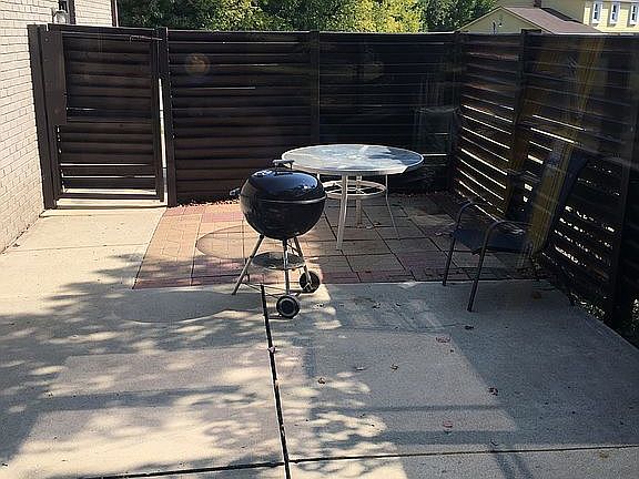 4th image of 1291 Ironwood Dr W