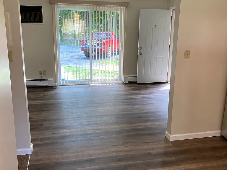 129 Newell St #101 — Photo 3