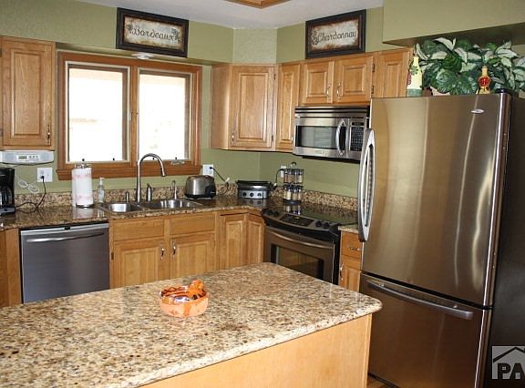 3rd image of 32 Bellita Dr
