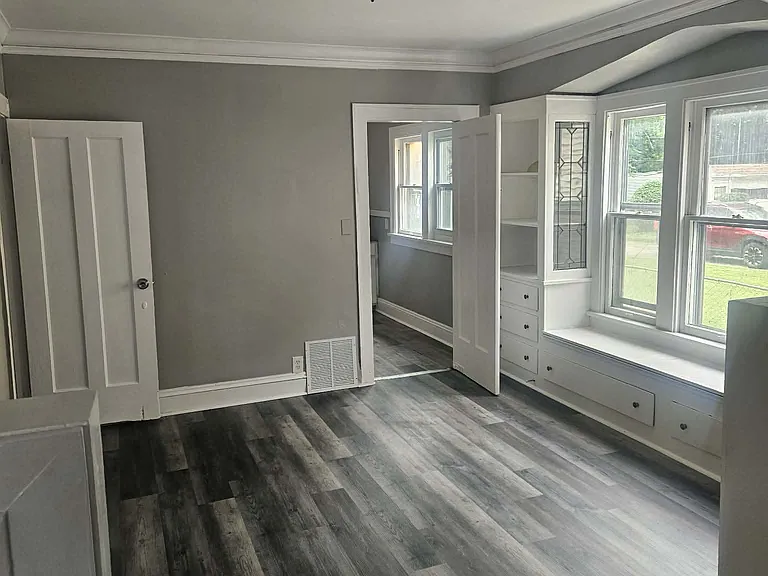 974 E 143rd St #1 — Photo 3