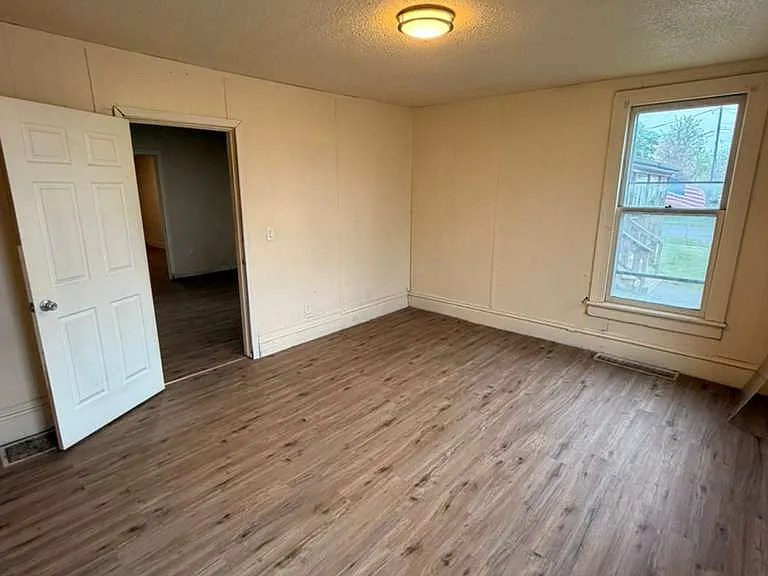 252 3rd Ave #1 — Photo 7