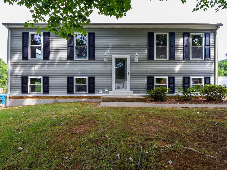 1st image of 4614 Jacklin Dr NE