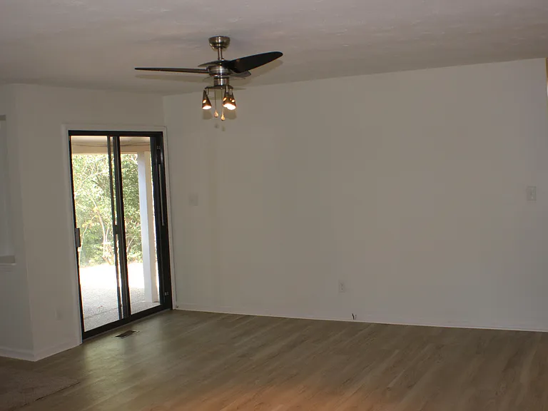 3193 Carriage Ln — Photo 8