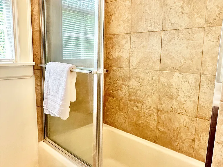 133 Felder Ave #2W — Photo 11