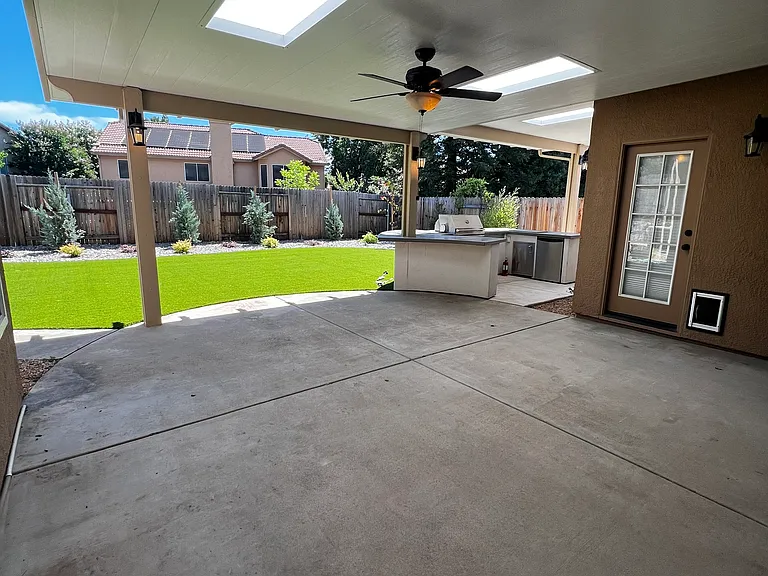 1213 Regina St — Photo 29