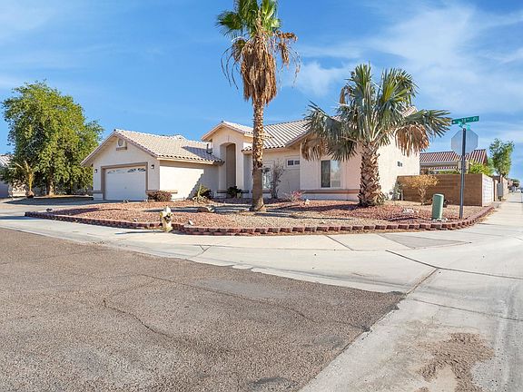 2nd image of 10667 E 38th Pl