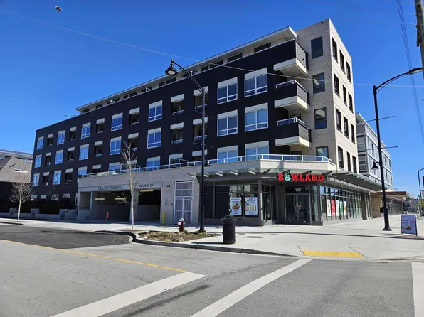22265 Dewdney Trunk Rd #402, Maple Ridge, BC V2X 3J1
