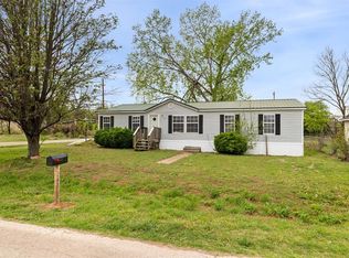 816 Oak St, Maysville, OK 73057