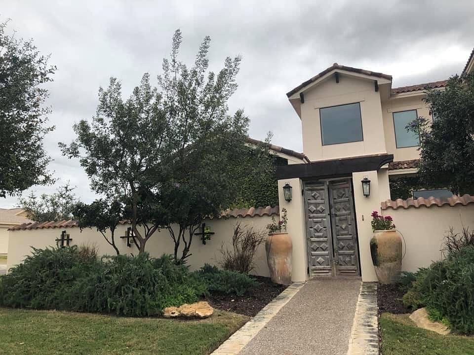 1st image of 2813 O'Henry Dr