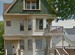 906 S 26th St, Milwaukee, WI 53204