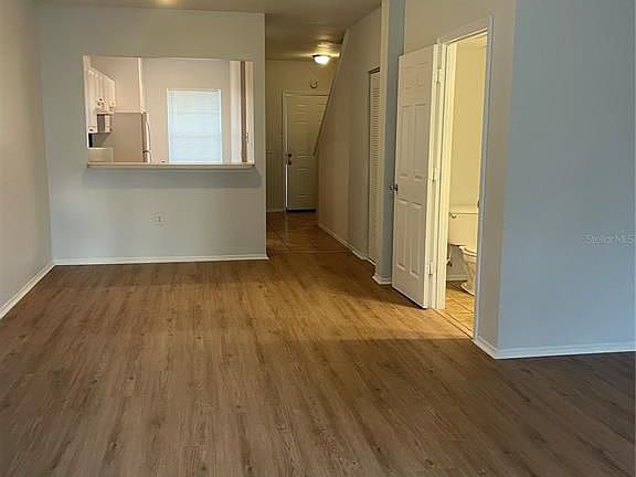 3rd image of 6994 Woodlake Dr