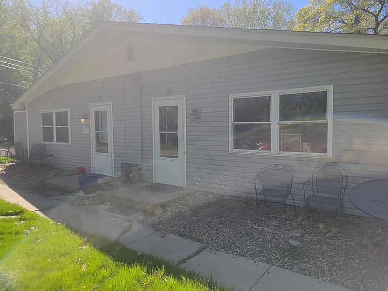 9375 Country Dr — Photo 1