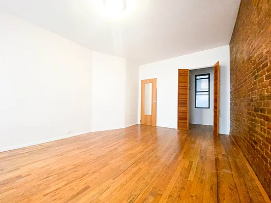 Rented by RealTegrity NY LLC | media 12