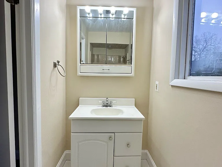 1749 Hillside Pl — Photo 27