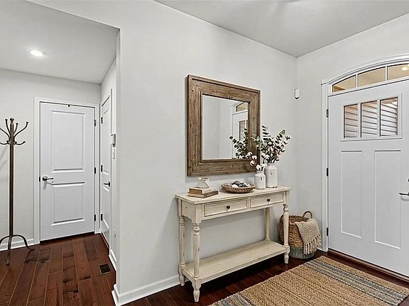 5th image of 4007 Weatherburn Dr