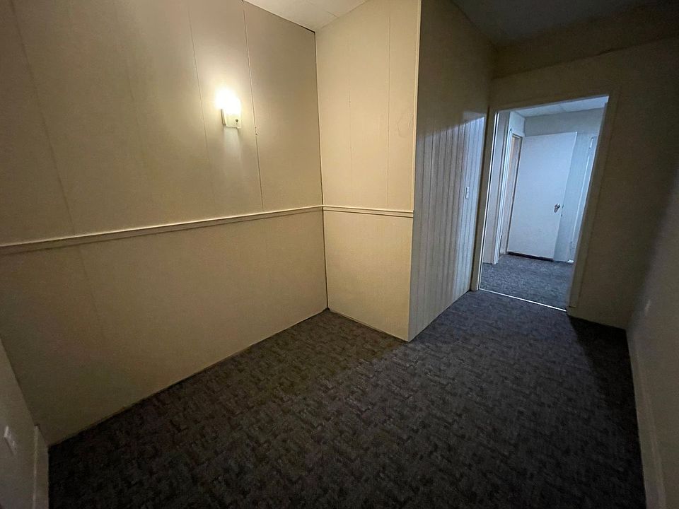 Building Photo 5