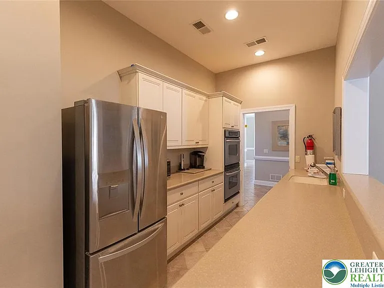 560 Quaker Ridge Ter — Photo 35
