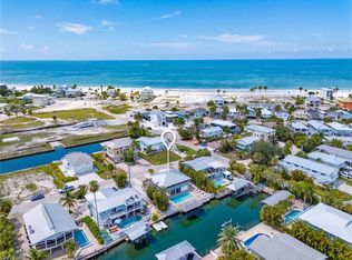 3 Pepita St, Fort Myers Beach, FL 33931