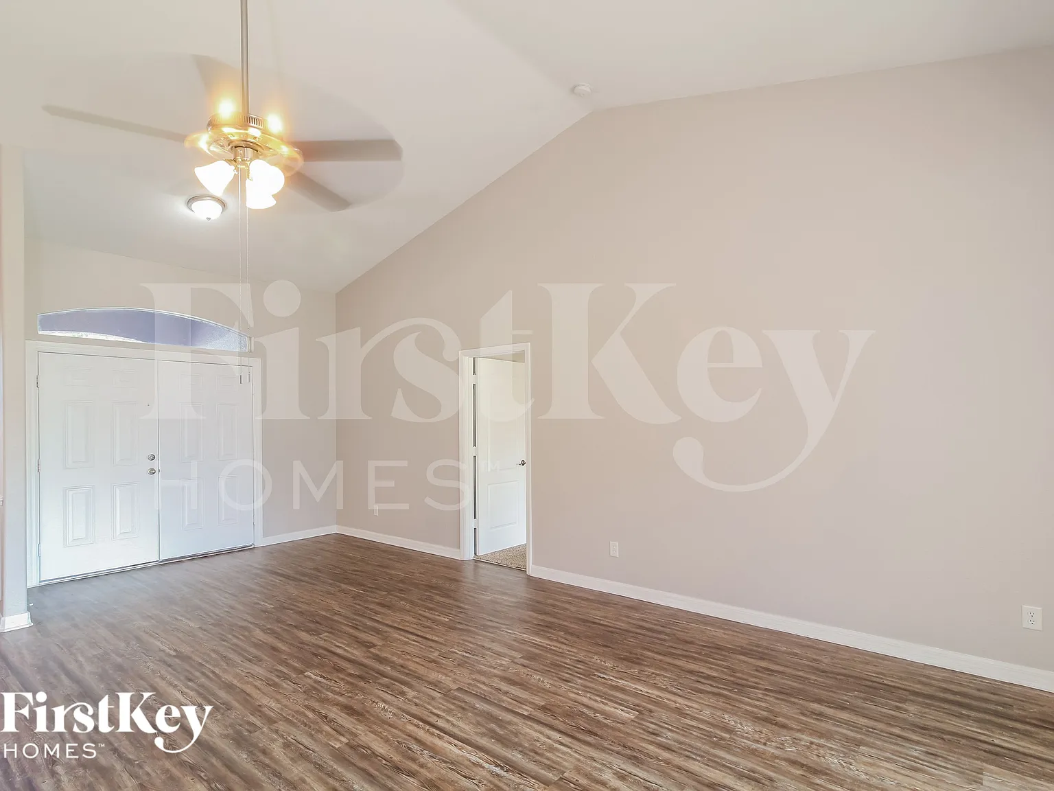 4 bed, 2.5 bath, 2090 sqft, $1,895 — Photo 2