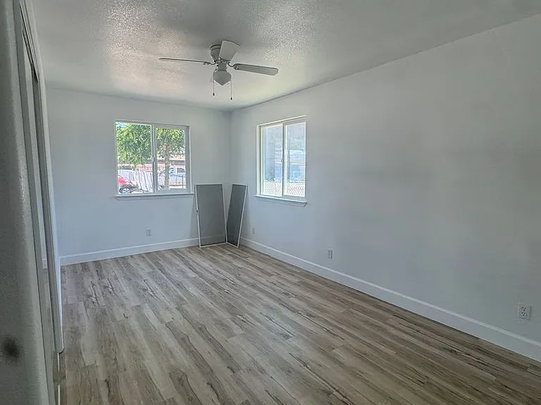 815 Walnut St — Photo 6