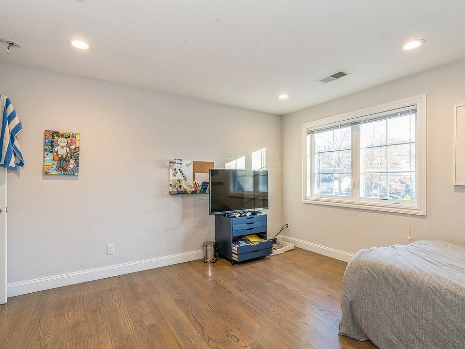 5 Benjamin Rd, Tenafly, NJ 07670 | Zillow