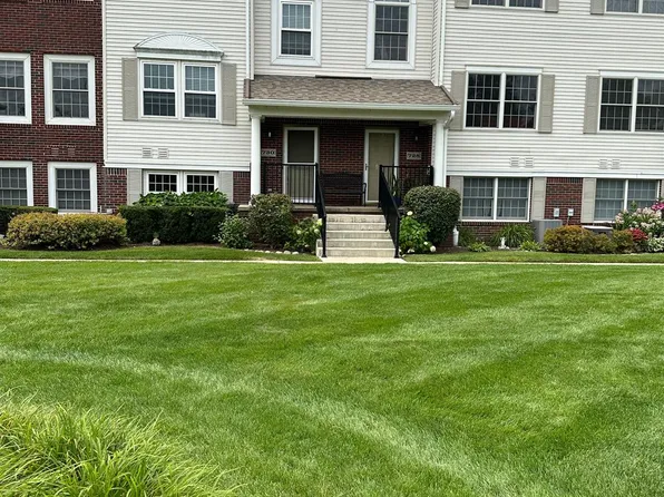730 Eagle Dr, Fenton, MI 48430