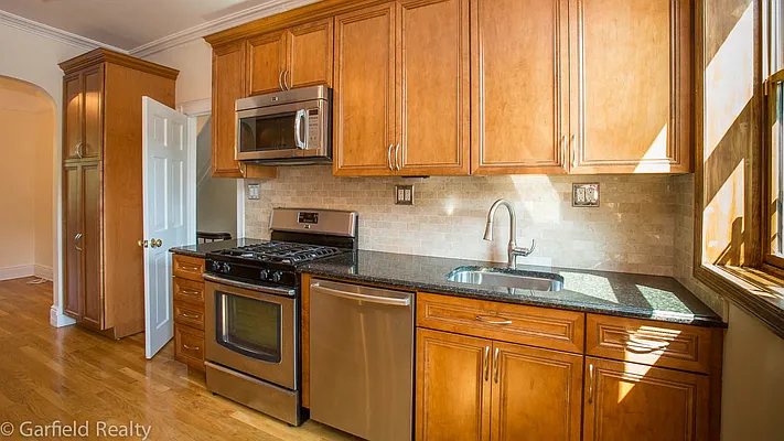 Rented by Garfield Realty  | media 15