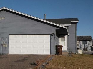 4649 Hayward Rd N, Oakdale, MN 55128